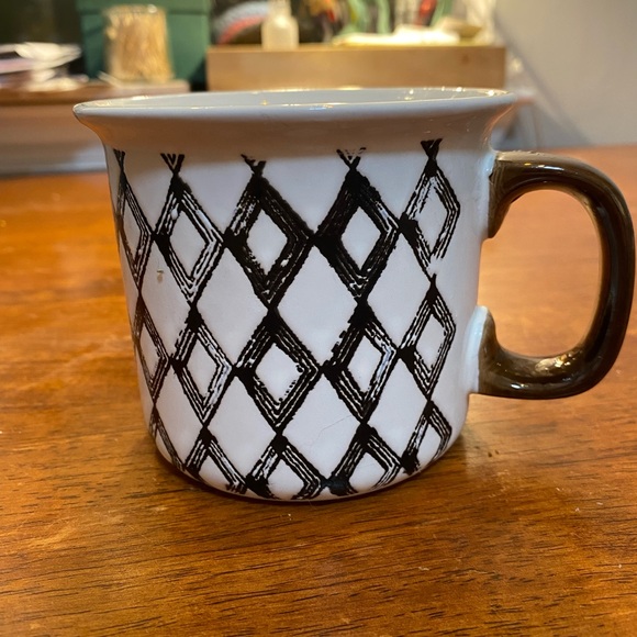 Other - Ceramic Black & White Diamond Pattern Coffee Mug (Stoneware)